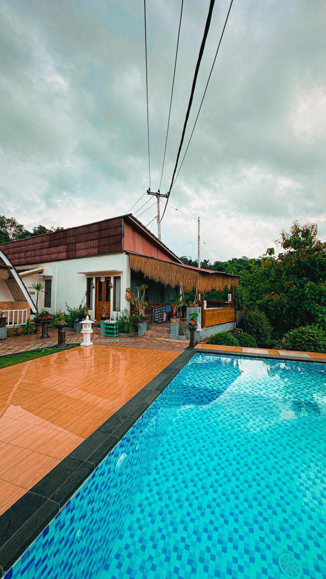 Penida Hills Hostel Batununggul Exterior foto